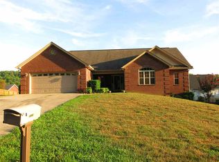 1303 Brookfield Dr, Morristown, TN 37814