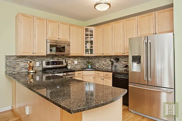 Sold by Halstead Property | media 8