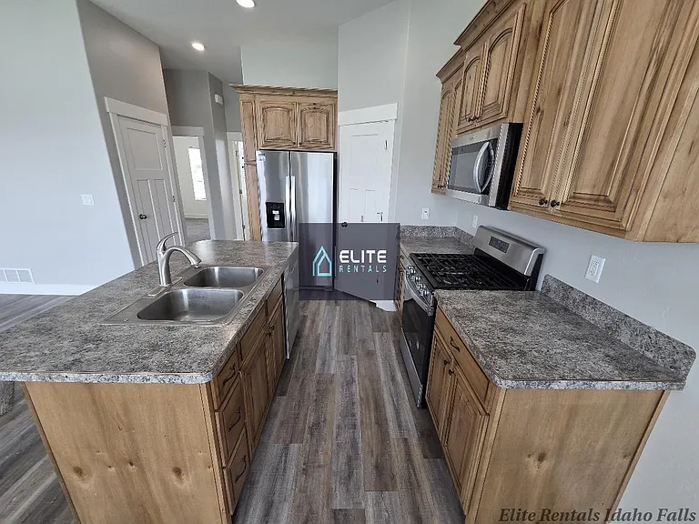 4039 N Livingston Ave — Photo 7