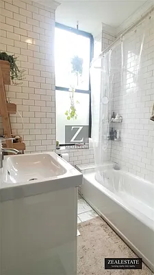 Rented by ZealEstate Group Inc | media 17