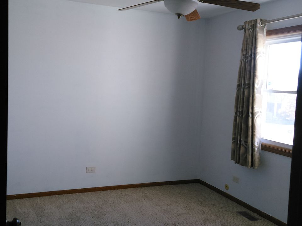 1st image of 305 Morningside Dr APT A