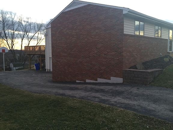 2nd image of 309 Palomino Dr