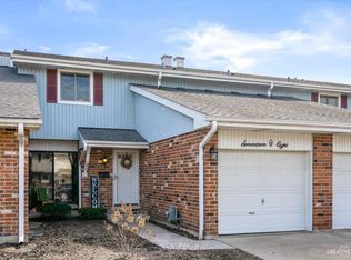 1708 Warwick Ct, Wheaton, IL 60189