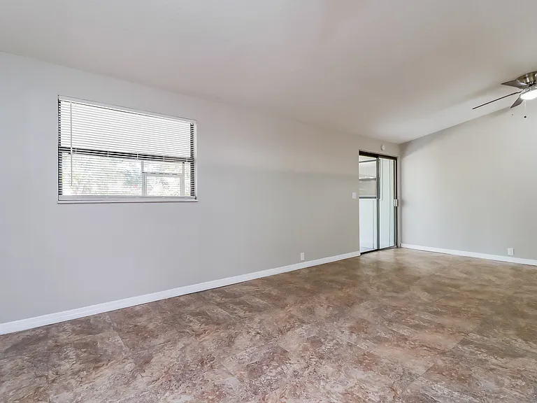 2603 Martha Ln — Photo 8