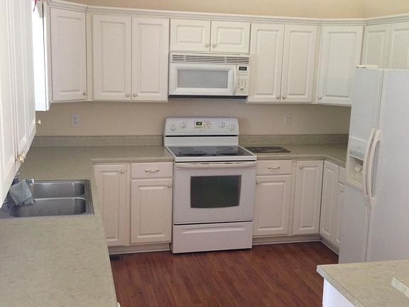 5th image of 536 Twin Lake Dr
