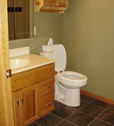3rd image of 1315 Meadowlark Ln