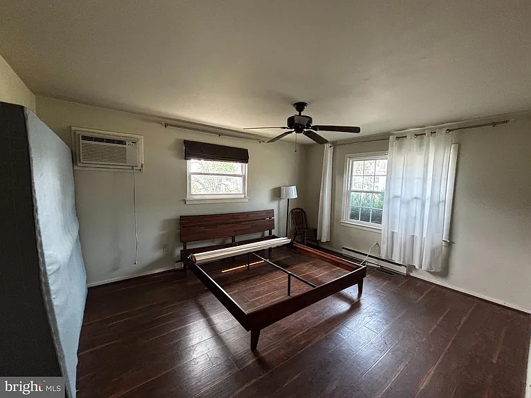 32 Forest Ave — Photo 6