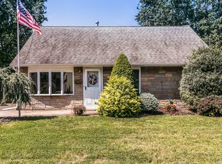 59 Sturgis Rd, Edison, NJ 08817
