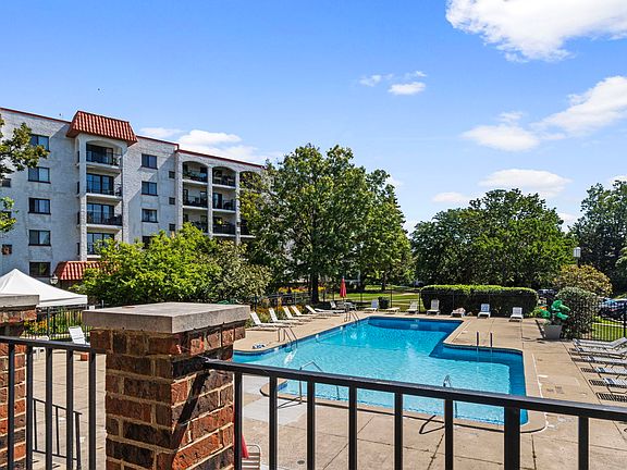 4th image of 450 Plum Creek Dr APT 511