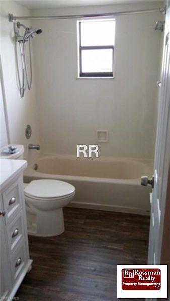 1st image of 1413 SE 23rd Pl