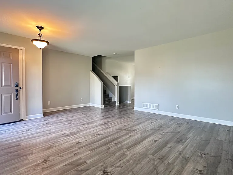 19404 X St — Photo 10