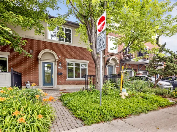 209 Hopewell Ave #1, Ottawa, ON K1S 5R9