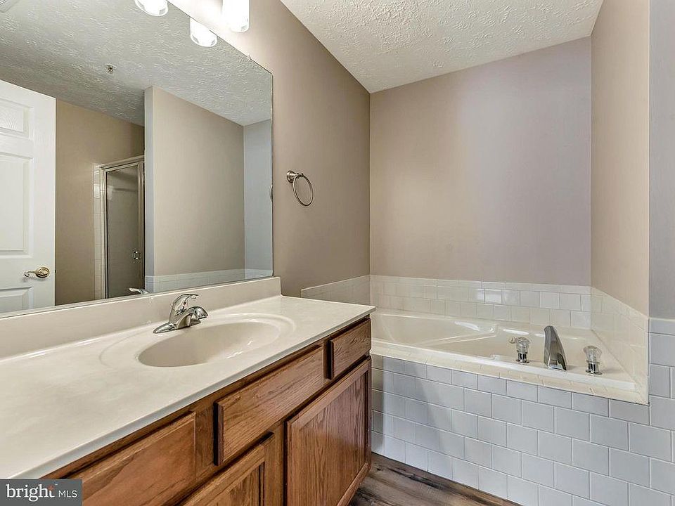 2nd image of 6109 Springwater Pl APT 2302
