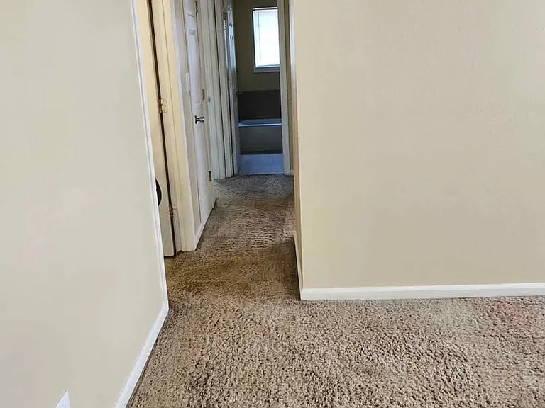 524 Warwick Dr — Photo 9