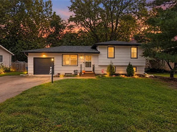 417 Melrose St, Liberty, MO 64068