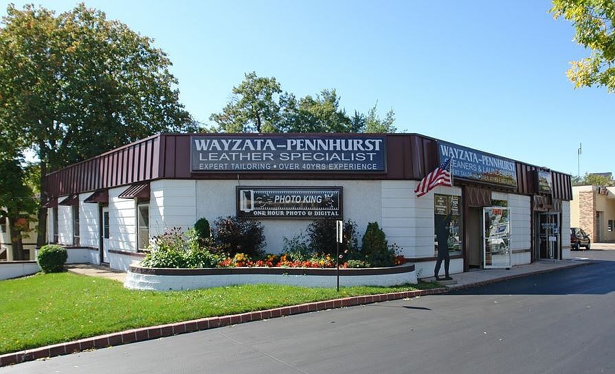 1st image of 1042 Wayzata Blvd E