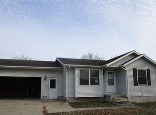 11 David Dr, Independence, IA 50644