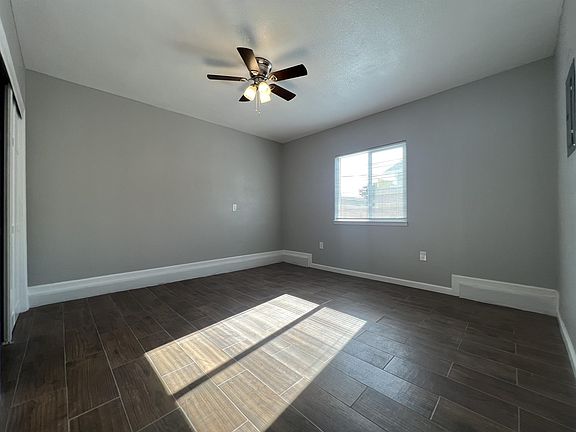 5th image of 26204 Underwood Ave