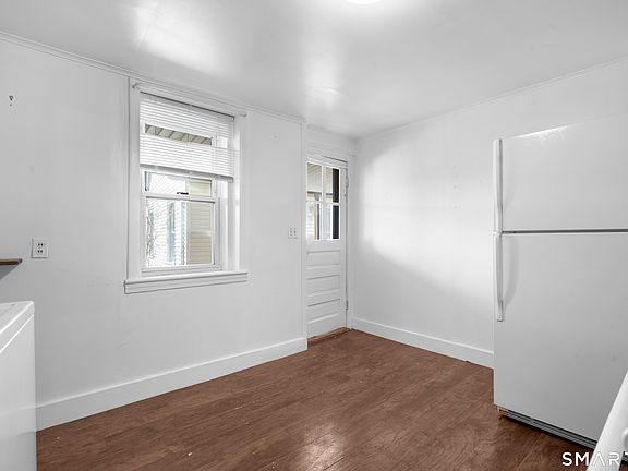 5th image of 48 Anderson St #2