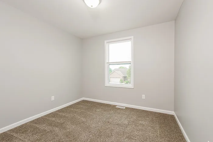 1004 Golfview Dr — Photo 9