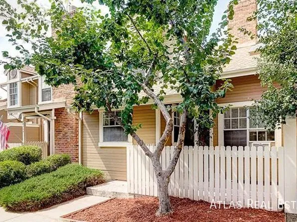 4386 S Blackhawk Way, Aurora, CO 80015