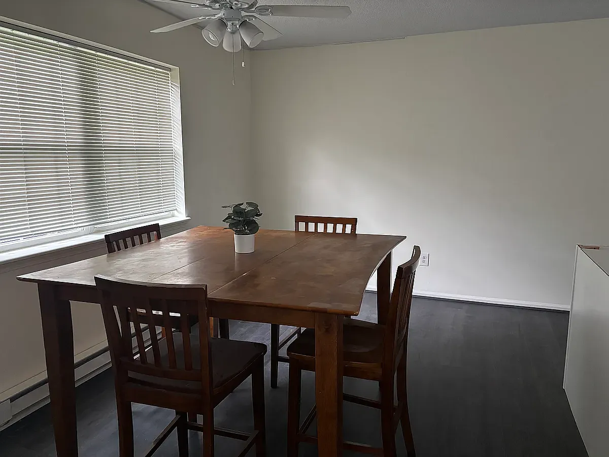 53 Inwood Ave — Photo 3