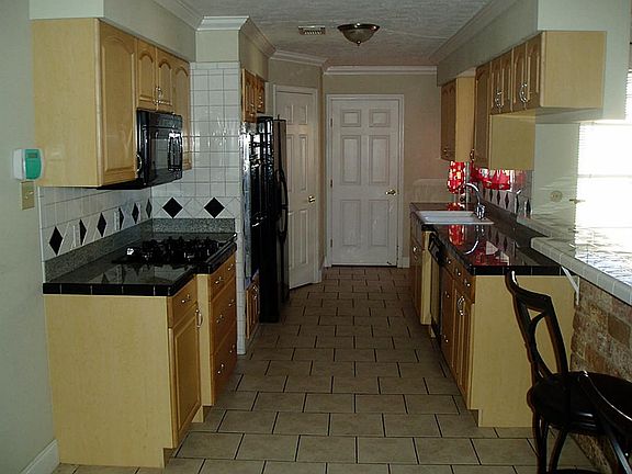 3rd image of 10311 Sageelm Ln