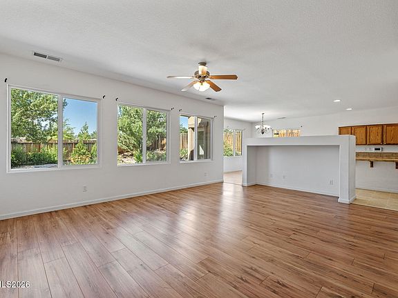 3rd image of 535 Sun Mesa Dr