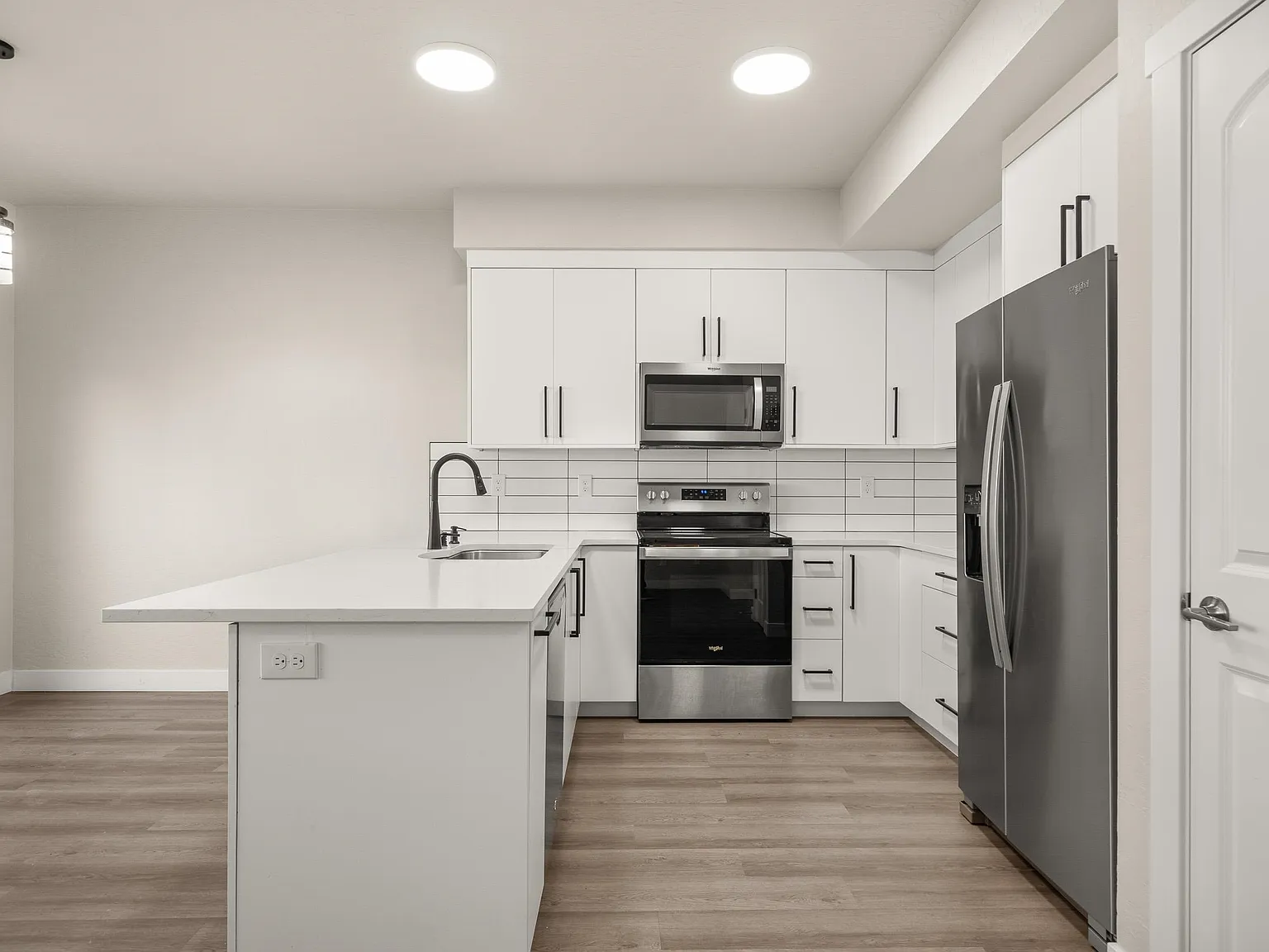 11905 E Spruce Ln — Photo 4