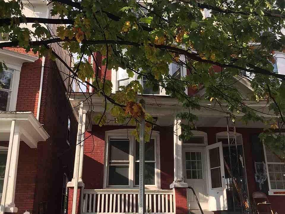 2nd image of 1848 Chestnut St
