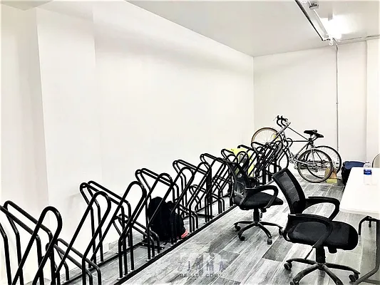 Rented by Zjama Realty Corp | media 34