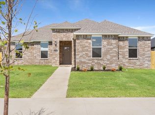 4805 W Sturgeon St, Fayetteville, AR 72704