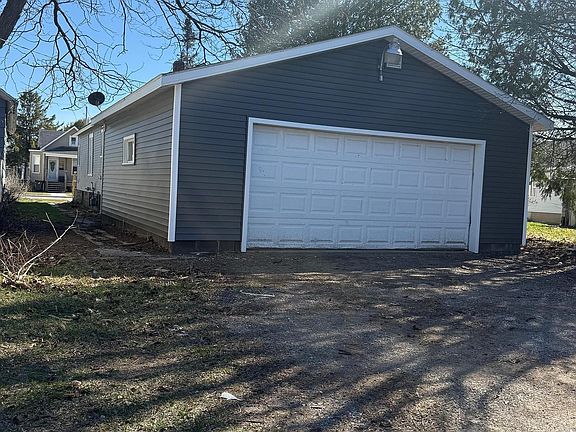 4th image of 1610 15th Ave #1610