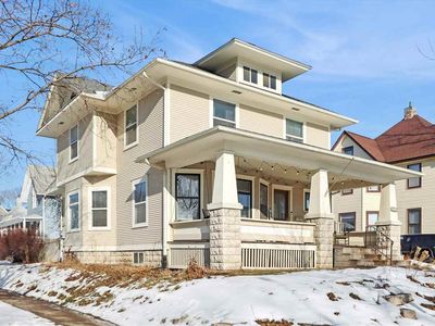 804 E Market St, Iowa City, IA, 52245