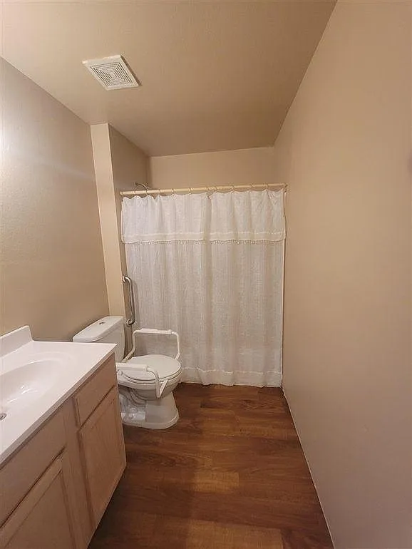 3 bed, 1094 sqft, $1,395 — Photo 4