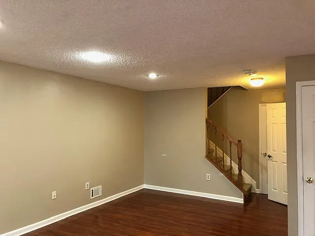 1603 Breckenridge Dr — Photo 9