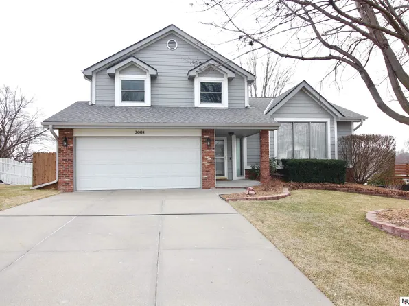 2005 Yorktown St, Bellevue, NE 68123