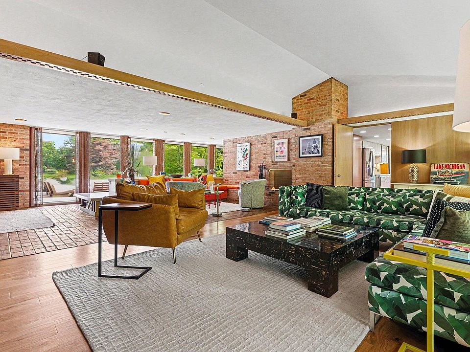1st image of 3124 Valley Dr