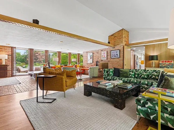 3124 Valley Dr, Midland, MI 48640