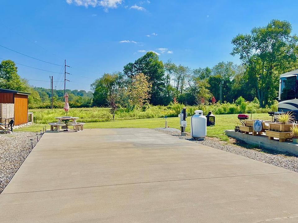 1st image of 136 Mountain Meadows Cir