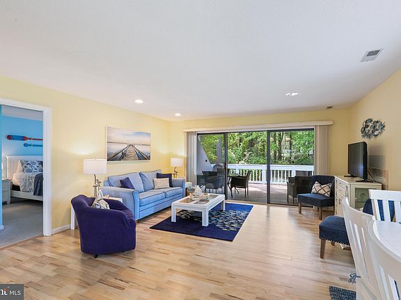 5th image of 39268 Evergreen Way Unit 9808