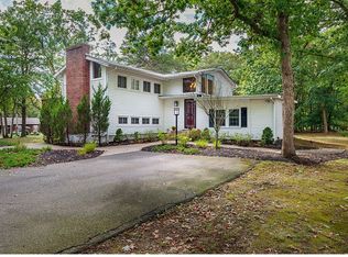 44 Old Saddle Rd, Ridge, NY 11961