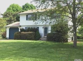 54 Sound Rd, Greenport, NY 11944