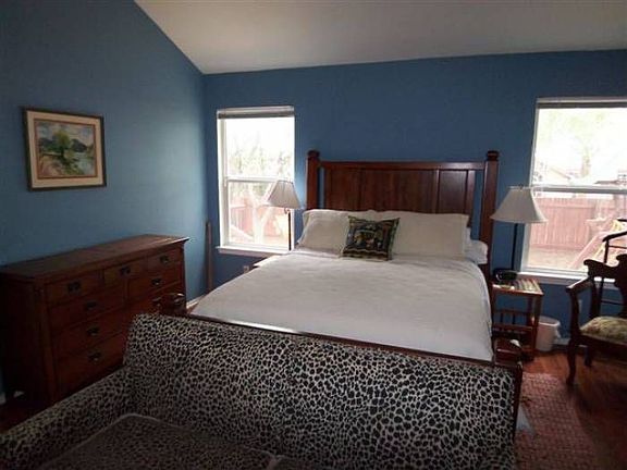 3rd image of 427 Kingsbridge Dr