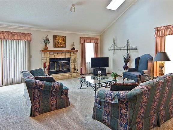 5th image of 501 NE Bordner Dr