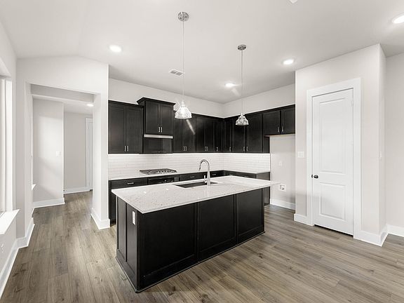 16_8760 Treeline-Kitchen-2