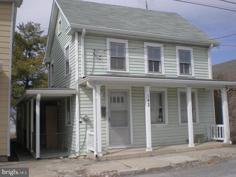 1st image of 142 N Washington St