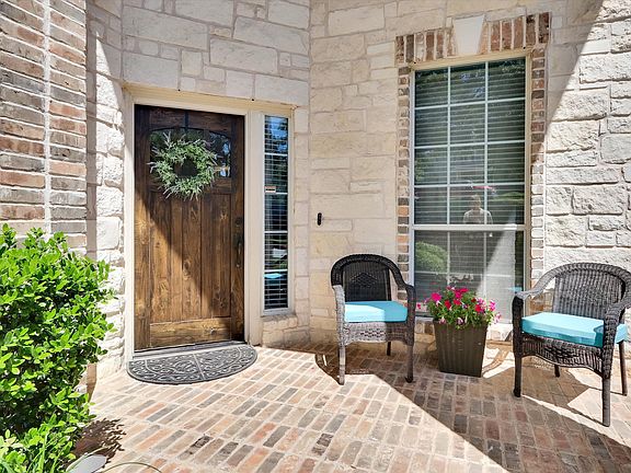 3rd image of 3427 Cowden Dr #1