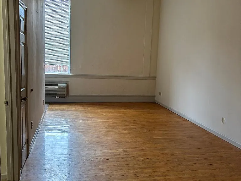 The Uptown Lofts — Photo 11