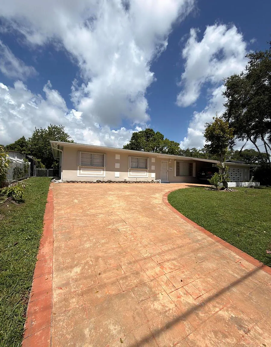 4 bed, 1825 sqft, $4,500 — Photo 2